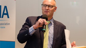 Νέα Ζηλανδία: Ο υπουργός Υγείας “έσπασε” το lockdown – Πήγε την οικογένεια του στην παραλία