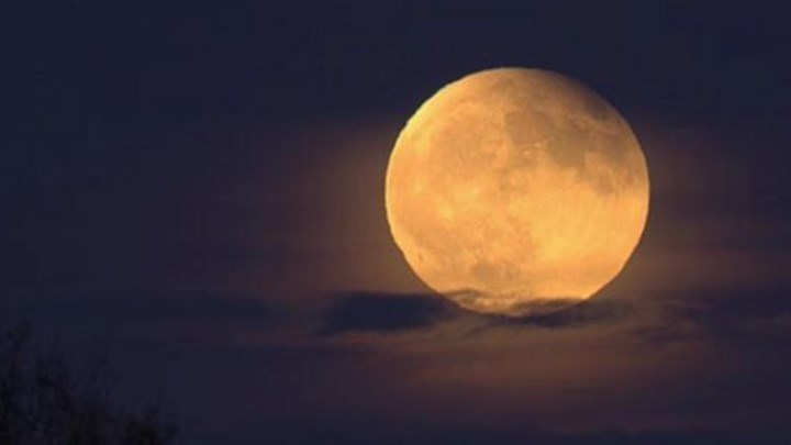 Απόψε η τρίτη υπερπανσέληνος – Το μεγαλύτερο και πιο φωτεινό φεγγάρι του 2020