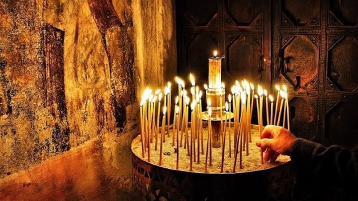 Ιερά Σύνοδος: Χωρίς μεγάφωνα και καμπάνες οι ναοί στις λειτουργίες του Πάσχα- Τι θα γίνει την Ανάσταση