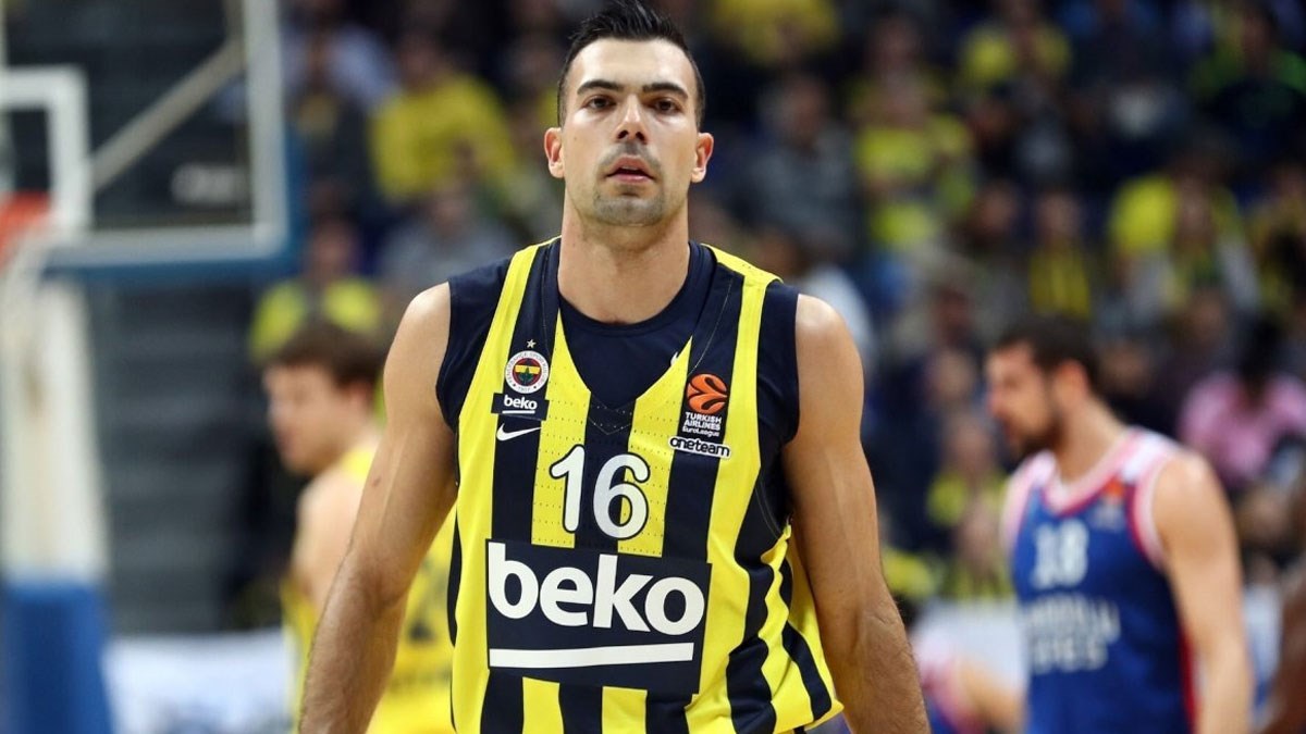 Επιμένουν οι Τούρκοι για Σλούκα και Ολυμπιακό