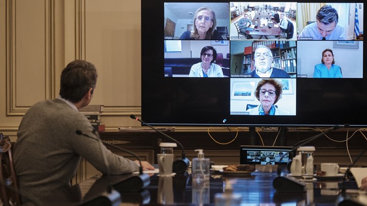 Τηλεδιάσκεψη Μητσοτάκη με γιατρούς των Μονάδων Εντατικής Θεραπείας – Τι συζήτησαν