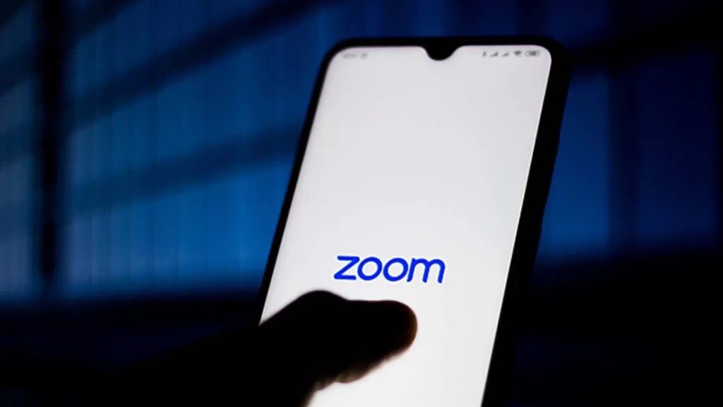 Google: Γιατί απαγόρευσε τη χρήση του Zoom – Ο Ελληνοαμερικανός σύμβουλος θα δώσει λύση;