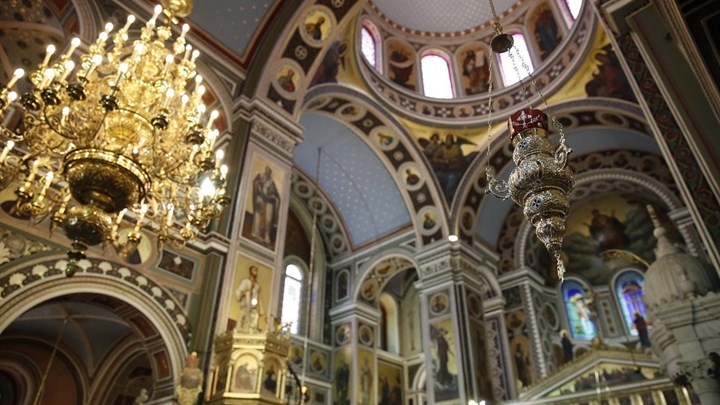 Ανησυχία για συνωστισμό στις εκκλησίες – Οι διευκρινίσεις της Ιεράς Συνόδου για τη Μεγάλη Εβδομάδα