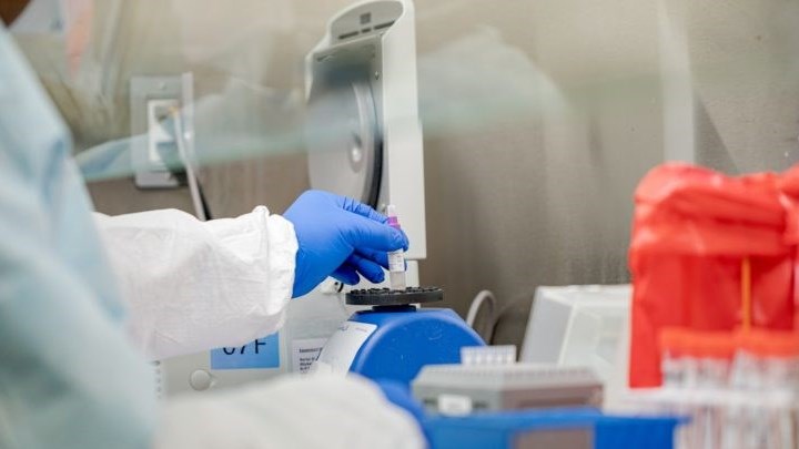 Λάρισα: Αρνητικά τα περισσότερα δείγματα της πρώτης “παρτίδας” από τον οικισμό των Ρομά