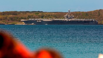 ΗΠΑ: Πάνω από το 10% του αεροπλανοφόρου “Ρούζβελτ” διαγνώσθηκε θετικό στον κορονοϊό