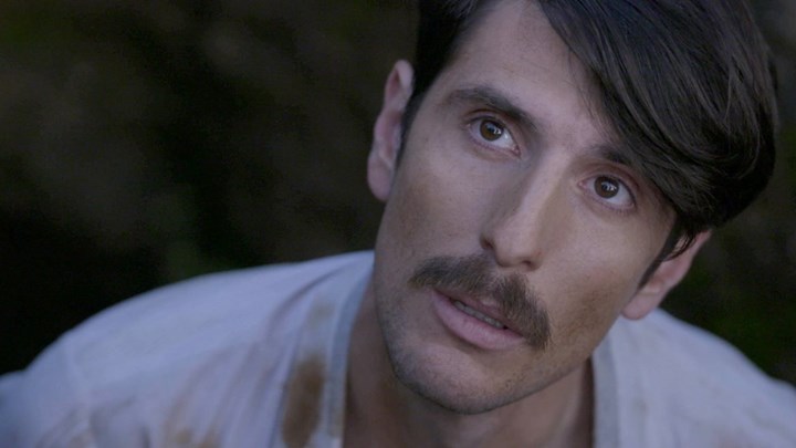 Άγριες Μέλισσες – Γιώργος Γεροντιδάκης: Ο Δούκας είναι μωρό μπροστά στις αδελφές Σταμίρη