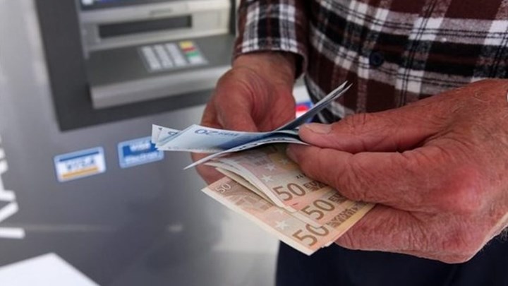 Τα τελικά ποσά σε συντάξεις και αναδρομικά – Οι κερδισμένοι και οι χαμένοι