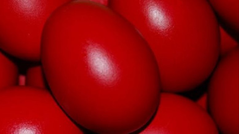 Πάσχα: Πώς να βάψετε τα πασχαλινά αυγά με φυσικό τρόπο