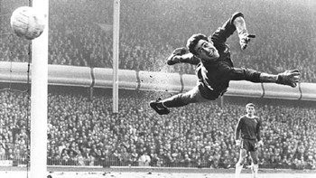 Πέθανε ο θρυλικός τερματοφύλακας Πίτερ Μπονέτι – ΦΩΤΟ