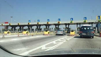 Κορονοϊός: Στο Αυτόφωρο 23χρονος έπειτα από ένταση με αστυνομικούς στα διόδια Μαλγάρων