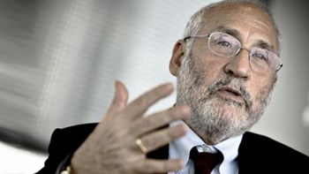 Επίθεση Στίγκλιτς στον Τραμπ: Έχει τα χέρια του βαμμένα με αίμα