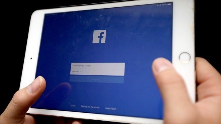 Κορονοϊός: Tο Facebook θα προειδοποιεί άμεσα τους χρήστες για fake news