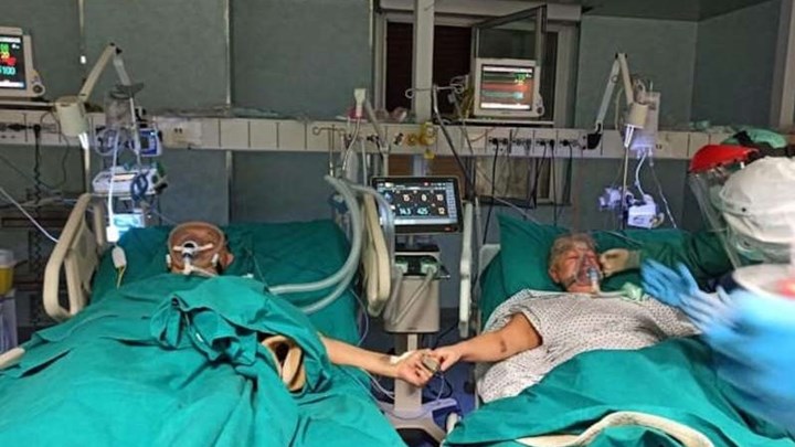 Κορονοϊός-Ιταλία: Γιόρτασαν 50 χρόνια γάμου σε διπλανά κρεβάτια στο νοσοκομείο – ΦΩΤΟ
