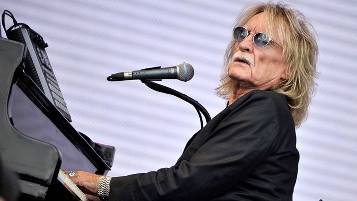 Πέθανε ο σπουδαίος τραγουδιστής Κριστόφ