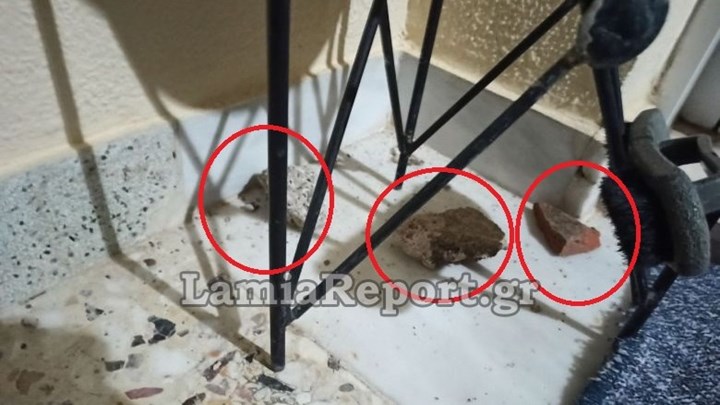 Λαμία: Ρομά επιτέθηκαν με πέτρες σε σπίτι αστυνομικού – Φώναζαν “θα σε φυτέψουμε” – ΦΩΤΟ