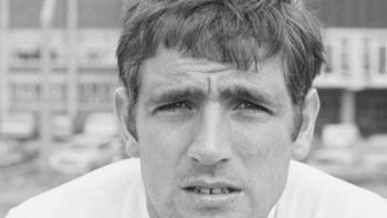 Πέθανε από κορονοϊό ο θρύλος της Λιντς Νόρμαν Χάντερ