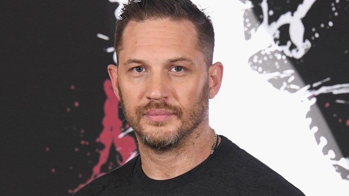 Capone: Αγνώριστος ο Τομ Χάρντι ως Αλ Καπόνε στη νέα του ταινία – ΒΙΝΤΕΟ