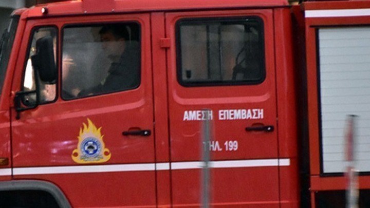 Θεσσαλονίκη: Τρεις τραυματίες από φωτιά σε διαμέρισμα – Με σοβαρά εγκαύματα ο ένας ένοικος