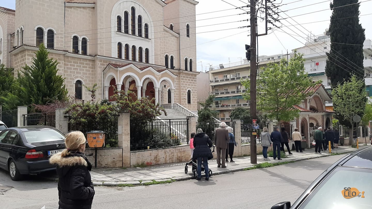 Θεσσαλονίκη: Πιστοί πήγαν σε εκκλησίες παρά τις απαγορεύσεις – Ορισμένοι ναοί άνοιξαν -ΦΩΤΟ – ΒΙΝΤΕΟ