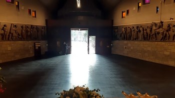 Κορονοϊός-Μπέργκαμο: Άδειασε από τα φέρετρα των θυμάτων ο ναός στο κοιμητήριο του Μπέργκαμο – ΦΩΤΟ