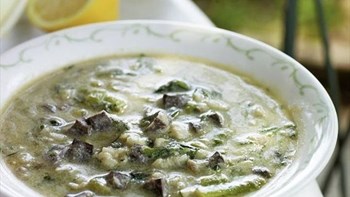 Μαγειρίτσα: Πώς να καθαρίσετε σωστά τα έντερα