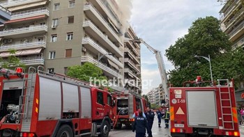 Τραγωδία στη Θεσσαλονίκη: Νεκρός ηλικιωμένος από φωτιά σε διαμέρισμα – ΦΩΤΟ – ΒΙΝΤΕΟ
