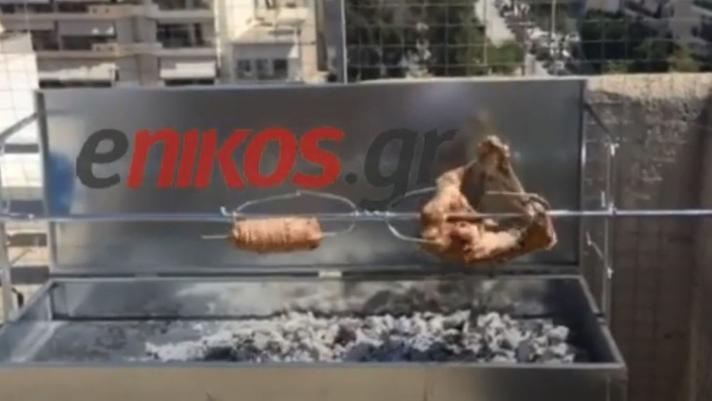 Πάσχα 2020: Οι Έλληνες τηρούν τα έθιμα ψήνοντας στις ταράτσες – ΒΙΝΤΕΟ αναγνώστη