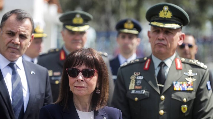 Σακελλαροπούλου: Το “ευχαριστώ” στις Ένοπλες Δυνάμεις και το σημείωμα στο φυλάκιο στις Καστανιές