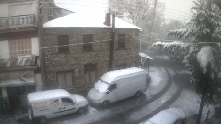 Κακοκαιρία: Ποιες περιοχές “ντύθηκαν” στα λευκά – ΦΩΤΟ – ΒΙΝΤΕΟ