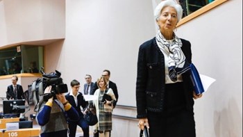 Δραματική προειδοποίηση της Λαγκάρντ στους “27” για ύφεση 15%