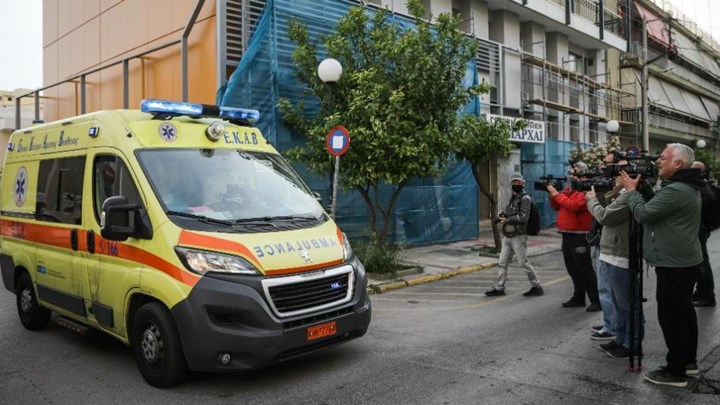 Κορονοϊός: Ανησυχία για τα κρούσματα στις κλινικές σε Περιστέρι- Γλυφάδα- Διπλή εισαγγελική παρέμβαση