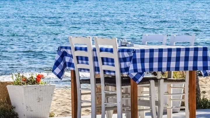 Βόλος: Άνοιξε την ταβέρνα, σέρβιρε πελάτες και το πλήρωσε ακριβά