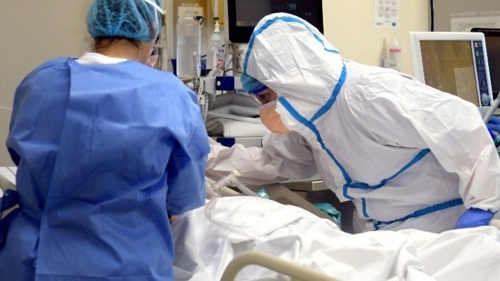 Κορονοϊός: Θετικοί έξι νεφροπαθείς στην κλινική του Περιστερίου – Μεταφέρονται στο ΝΙΜΤΣ