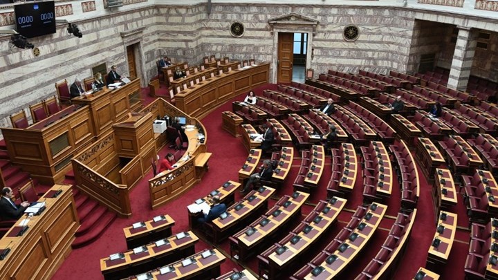 LIVE – Η συζήτηση στη Βουλή για τα μέτρα αντιμετώπισης του κορονοϊού