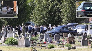 Αστυνομική έφοδος σε κηδεία – Δεκάδες συγγενείς μαζεύτηκαν για το τελευταίο αντίο – ΦΩΤΟ