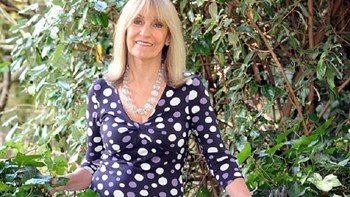 Πέθανε γνωστή παρουσιάστρια του BBC