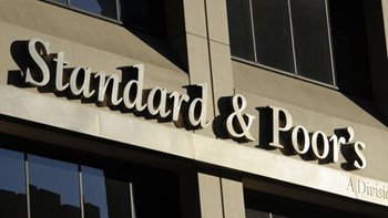 Standard & Poor’s: Η Ελληνική οικονομία θα συρρικνωθεί κατά 9% το 2020 λόγω της πανδημίας