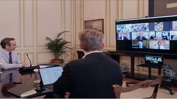 Κορονοϊός: Τηλεδιάσκεψη Μητσοτάκη με βιομηχανίες παραγωγής μασκών