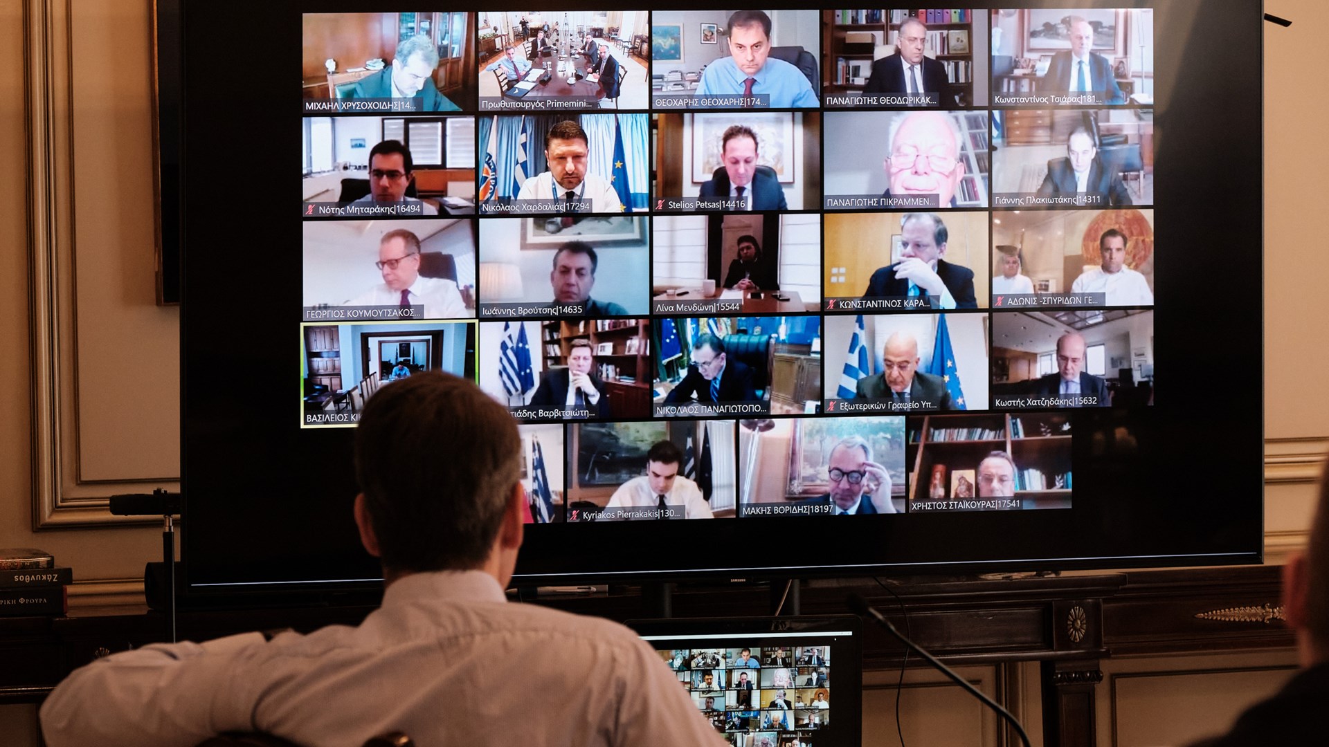 Σενάρια για ανασχηματισμό – Οι συζητήσεις για τα “διορθωτικά” σχέδια του Μαξίμου