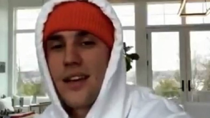 Με μαγειρική και διαλογισμό περνά την καραντίνα ο Τζάστιν Μπίμπερ- Η μάχη με την κατάθλιψη – ΒΙΝΤΕΟ