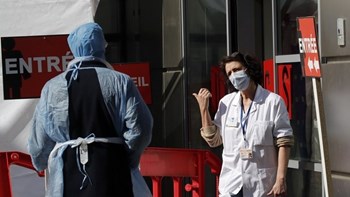 Κορονοϊός: Άλλοι 369 νεκροί σε 24 ώρες στη Γαλλία