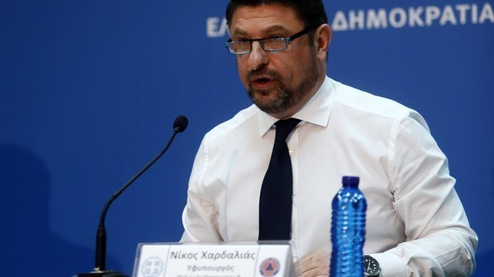 Η καραντίνα θέλει και νησιώτικο: “Χαρδαλιά Χαρδαλιά, έρχεται Πρωτομαγιά” – ΒΙΝΤΕΟ