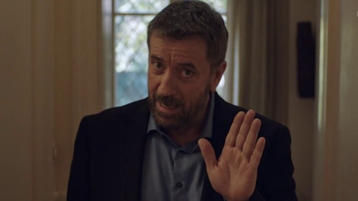 Σπύρος Παπαδόπουλος: Τι ζήτησε να αλλάξει στη διαφήμιση «Μένουμε σπίτι» – ΒΙΝΤΕΟ