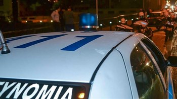 Πέταξαν τρικάκια έξω από το γραφείο της Γ.Γ. Αντεγκληματικής Πολιτικής – ΒΙΝΤΕΟ