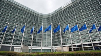 ΕΕ: Μεγαλύτερη ελάφρυνση στις τράπεζες για την ενίσχυση των επιχειρήσεων