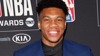 Γιάννης Αντετοκούνμπο: Η τρυφερή ΦΩΤΟ που ανέβασε με τον γιο του