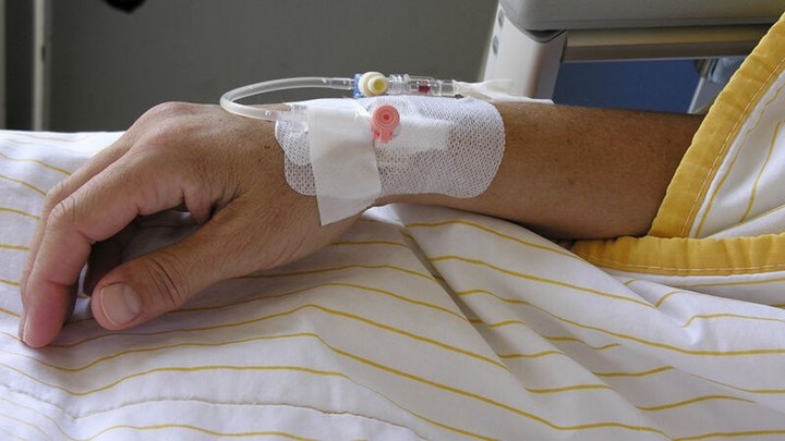 Κορονοϊός: Πόσο κινδυνεύουν οι καρκινοπαθείς να αρρωστήσουν σοβαρά ή να πεθάνουν από τον ιό