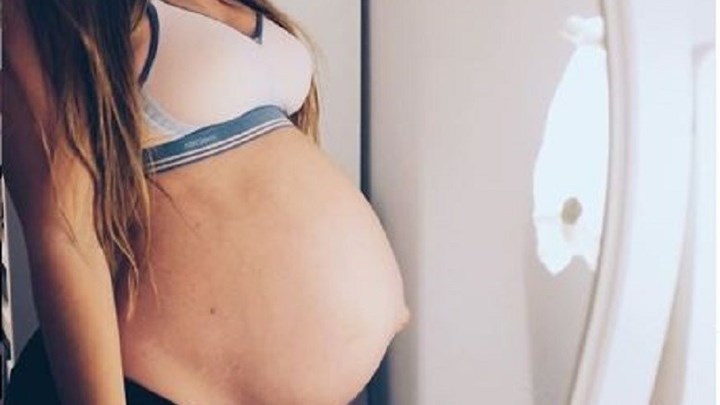 Γεννητούρια στην ελληνική showbiz: Γνωστή γυμνάστρια έφερε στον κόσμο το δεύτερο παιδί της – ΒΙΝΤΕΟ