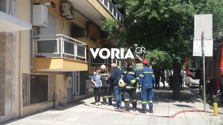 Θεσσαλονίκη: Φωτιά σε διαμέρισμα στην Κάτω Τούμπα – Απεγκλωβίστηκε 13χρονος – ΒΙΝΤΕΟ