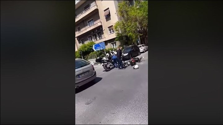 Κόντρα Χρυσοχοΐδη – Ραγκούση για το βίντεο με την επίθεση κατά μοτοσικλετιστή και την εμπλοκή αστυνομικού